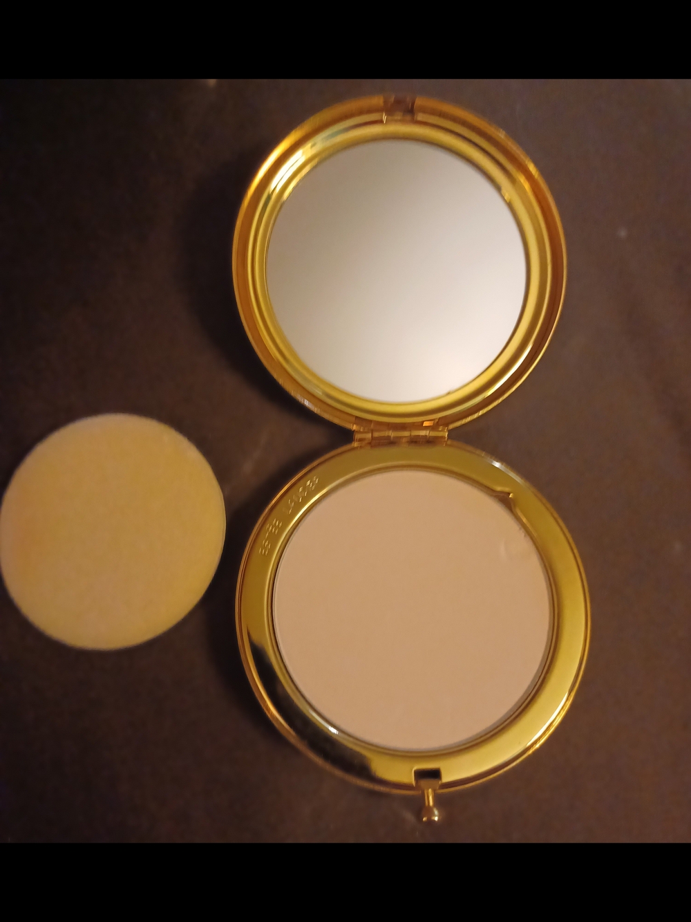 Estee Lauder Gold Compact Pressed Setting Powder with Mirror - Picture 4 of 4